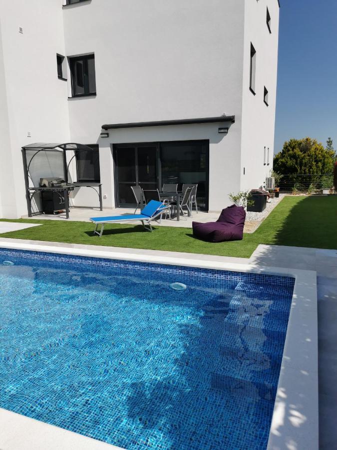 Volme Pool Apartment บานโจเล ภายนอก รูปภาพ